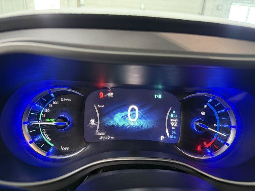Used 2018 Chrysler Pacifica Touring Plus FWD image 13