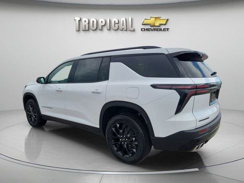 Used 2025 Chevrolet Traverse LT w/ Midnight/Sport Edition image 4