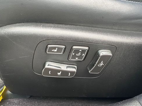 Used 2014 Lexus LS 460 AWD image 18