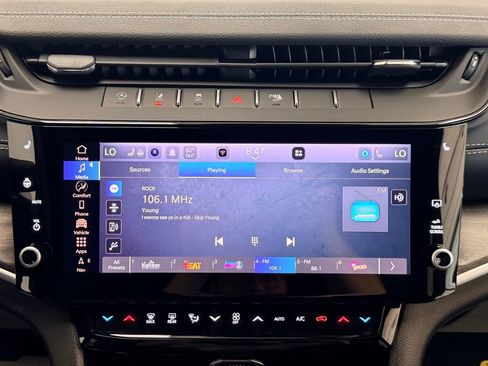 New 2026 Jeep Grand Cherokee Altitude AWD/4WD image 12