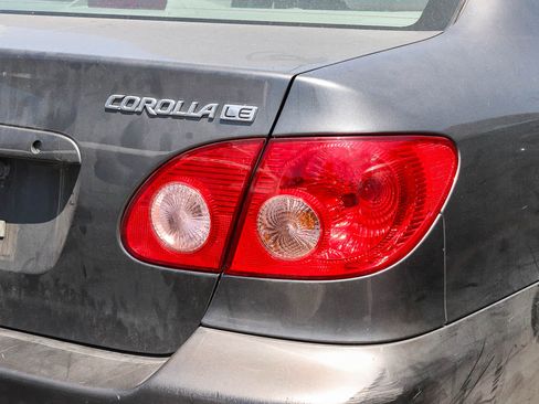 Used 2007 Toyota Corolla LE FWD image 8