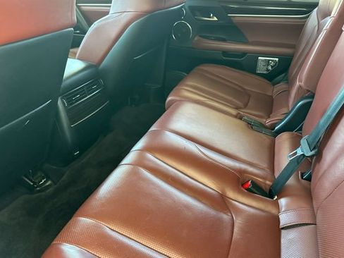 Used 2016 Lexus LX 570 4WD w/ Luxury Package image 14