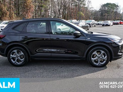 Used 2025 Ford Escape ST-Line image 9