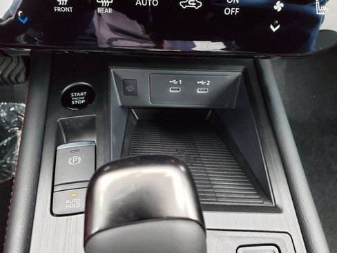 New 2026 Nissan Kicks SR w/ Cold Weather Package AWD/4WD image 28