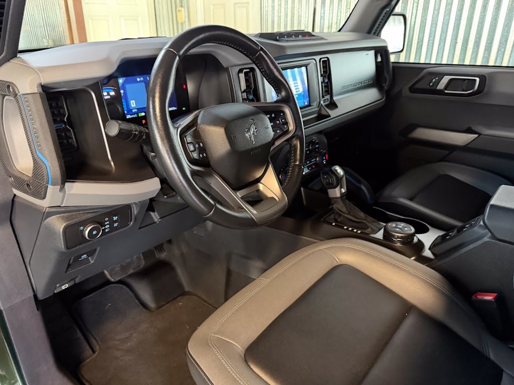 Used 2022 Ford Bronco Black Diamond w/ Sasquatch Package AWD/4WD image 12