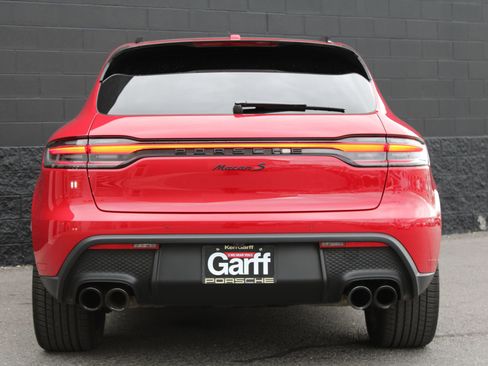 Used 2023 Porsche Macan S image 10