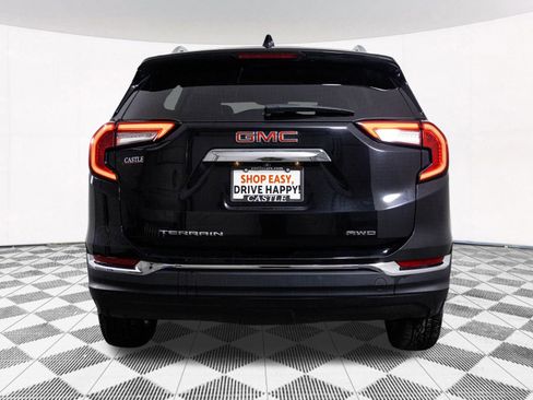Used 2022 GMC Terrain SLT image 14