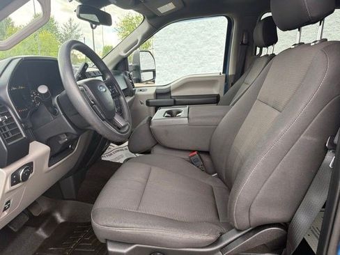 Used 2019 Ford F150 XL w/ Equipment Group 101A Mid AWD/4WD image 13