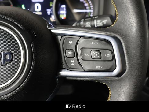 Used 2024 Jeep Wrangler Unlimited Sahara w/ Technology Group AWD/4WD image 10