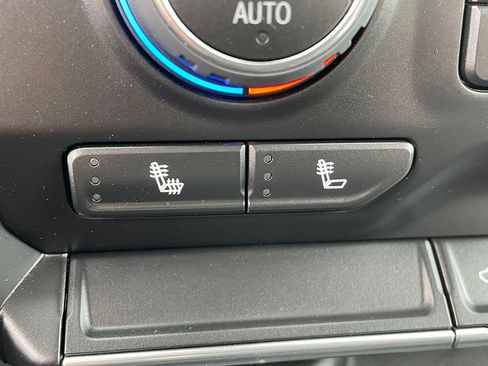 Used 2022 Chevrolet Silverado 2500 LT image 26