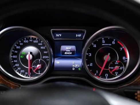 Used 2015 Mercedes-Benz ML 63 AMG 4MATIC image 17