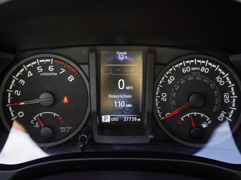 Certified 2022 Toyota Tacoma SR image 37