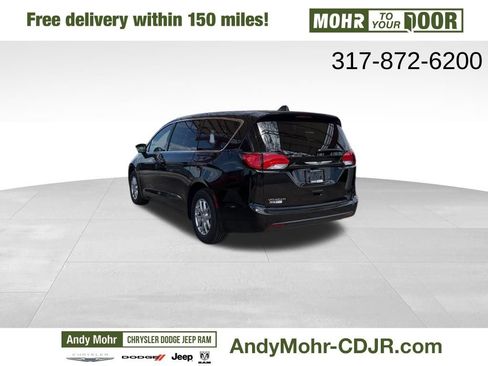 New 2026 Chrysler Voyager LX image 5