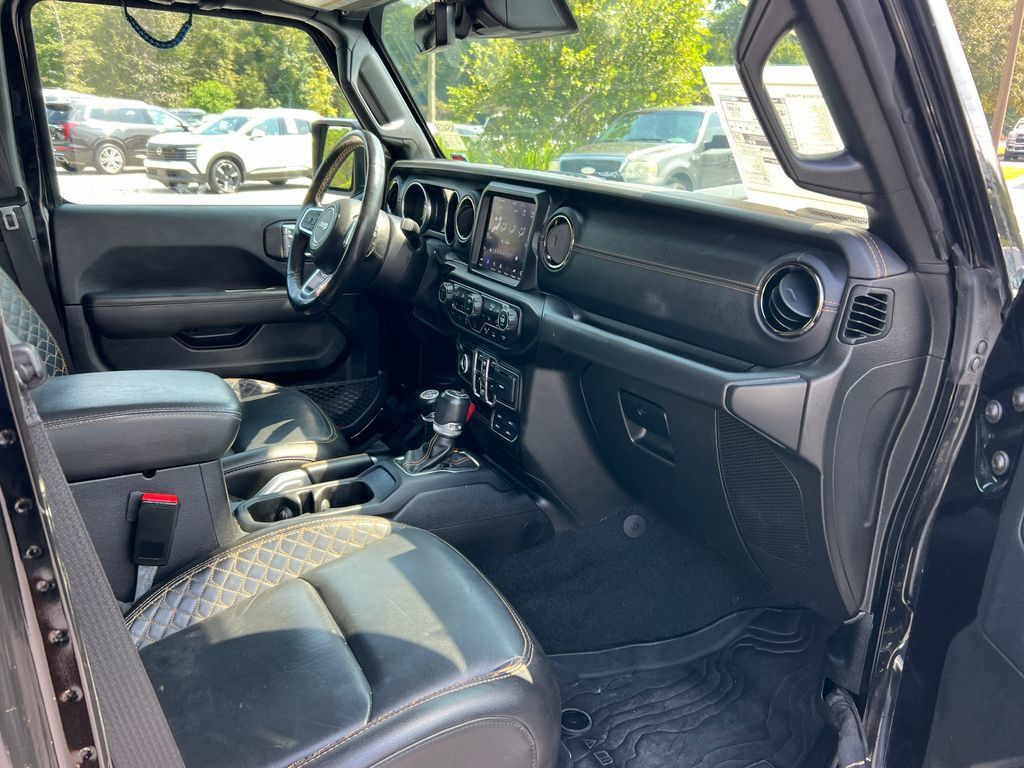 Used 2021 Jeep Wrangler Unlimited Sahara AWD/4WD image 14