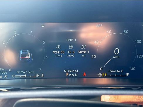Used 2023 Lincoln Navigator L Reserve AWD/4WD image 12