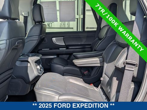 Certified 2025 Ford Expedition Platinum w/ Driver's Package AWD/4WD image 17