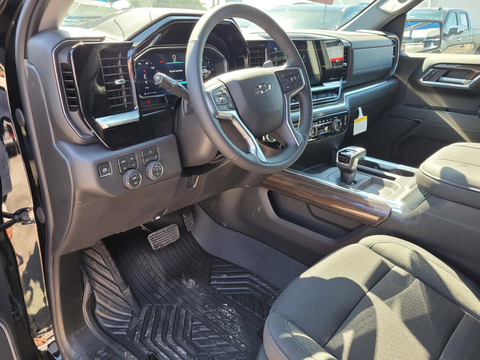 New 2026 Chevrolet Silverado 1500 RST AWD/4WD image 11