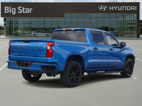 Used 2023 Chevrolet Silverado 1500 Custom image 4