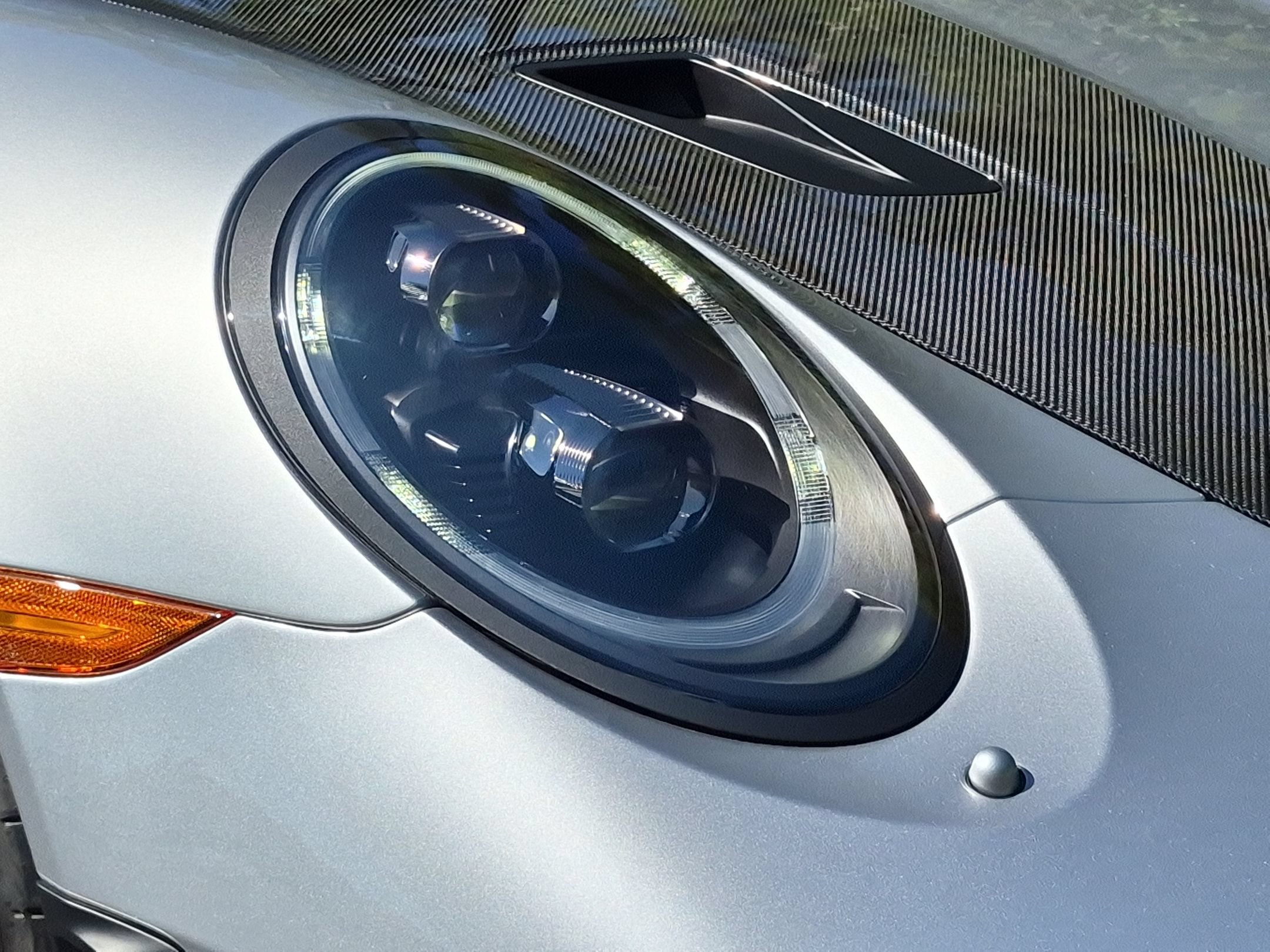 Certified 2018 Porsche 911 GT2 RS RWD image 28