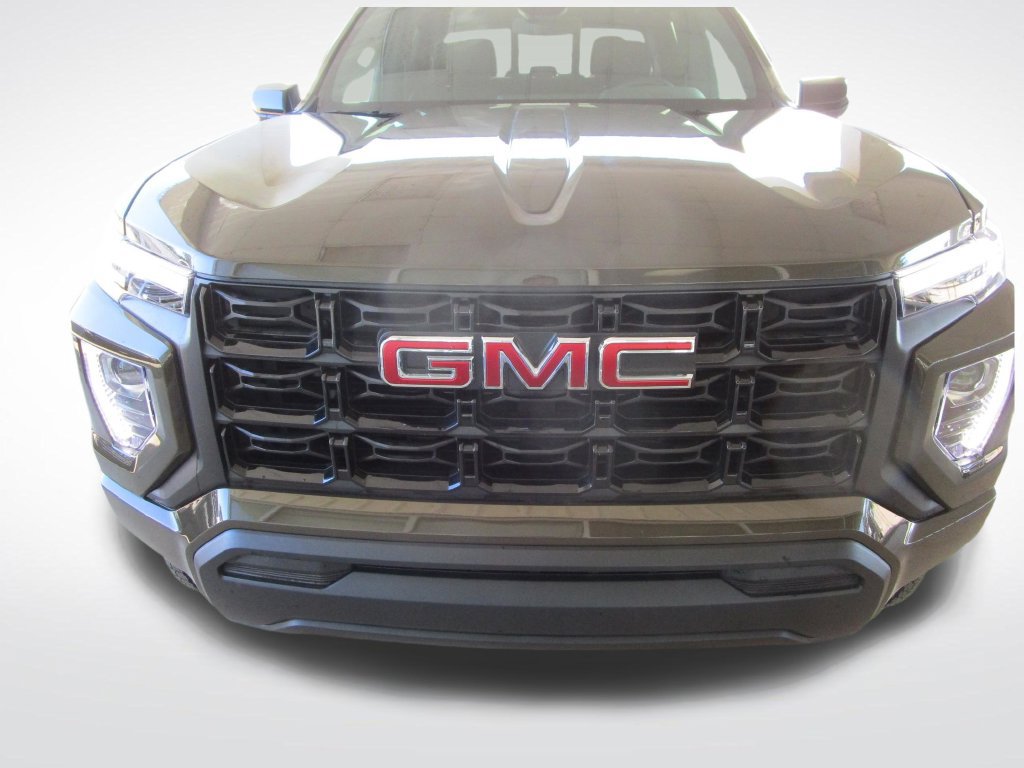 Used 2025 GMC Canyon Elevation RWD image 19