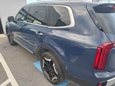 Used 2023 Kia Telluride S w/ S Sunroof Package image 6