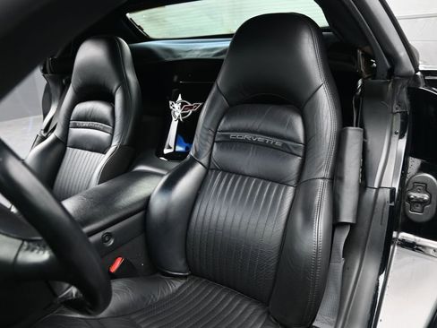 Used 2003 Chevrolet Corvette Convertible w/ Preferred Equipment Group1 image 26