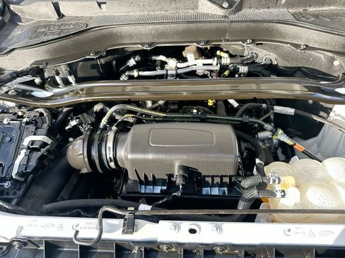 Used 2023 Ford Explorer Limited image 54