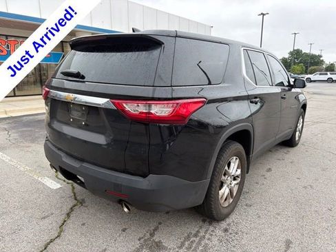 Used 2019 Chevrolet Traverse LS FWD image 3