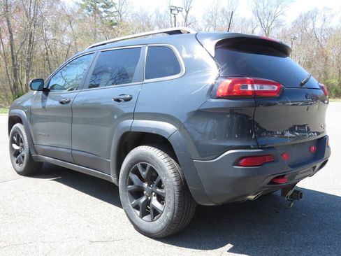 Used 2018 Jeep Cherokee Trailhawk w/ Quick Order Package 27L AWD/4WD image 7