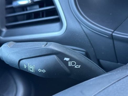 Used 2024 Ford Edge SEL image 38