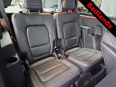 Used 2023 Ford Bronco Badlands image 16