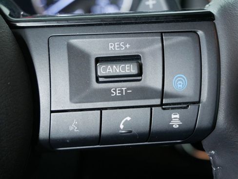 Used 2022 Nissan Rogue SL w/ SL Premium Package image 21