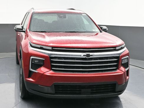 New 2026 Chevrolet Traverse LT w/ Driver Confidence Package FWD image 2