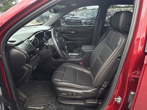 Used 2022 Chevrolet Traverse RS FWD image 15