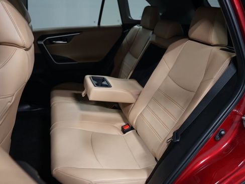 Used 2024 Toyota RAV4 Limited image 30