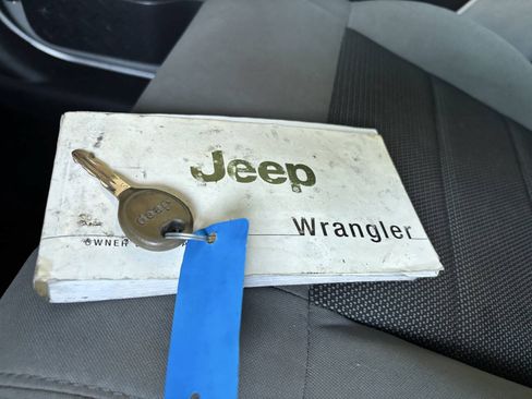 Used 2008 Jeep Wrangler Unlimited X RWD image 22