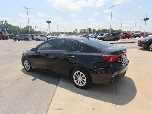 Used 2024 Kia Forte LX FWD image 15