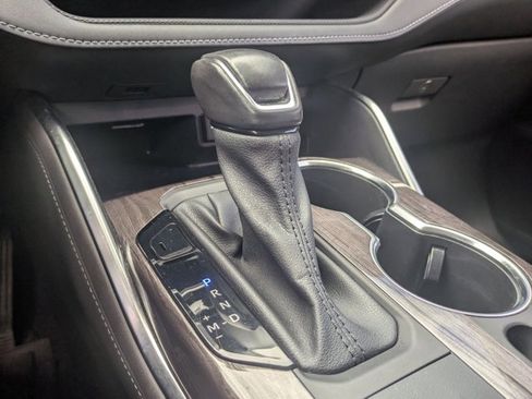 Used 2020 Toyota Highlander Limited image 15