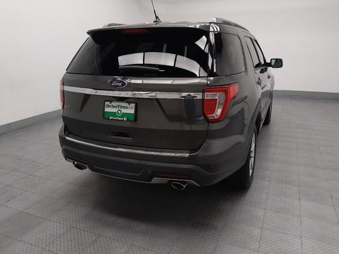 Used 2018 Ford Explorer XLT w/ Equipment Group 202A FWD image 7