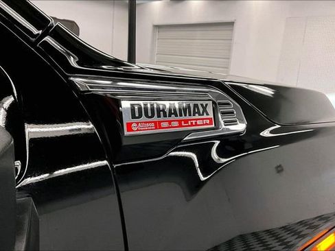 Used 2024 GMC Sierra 2500 SLT w/ SLT Premium Package image 11