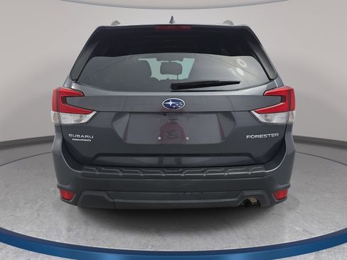 Used 2020 Subaru Forester Premium AWD/4WD image 6