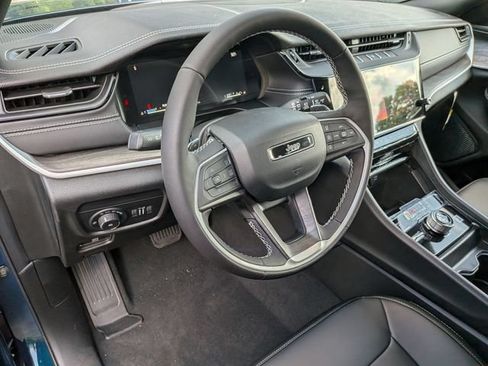 New 2026 Jeep Grand Cherokee Limited AWD/4WD image 11