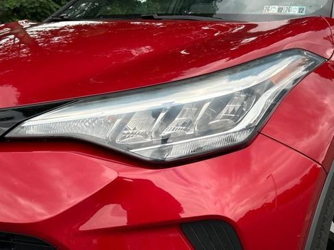 Used 2020 Toyota C-HR XLE FWD image 9