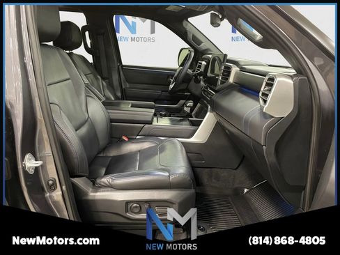 Used 2024 Toyota Sequoia Platinum image 15