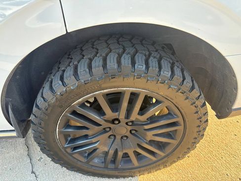 Used 2023 Ford Expedition Limited RWD image 10