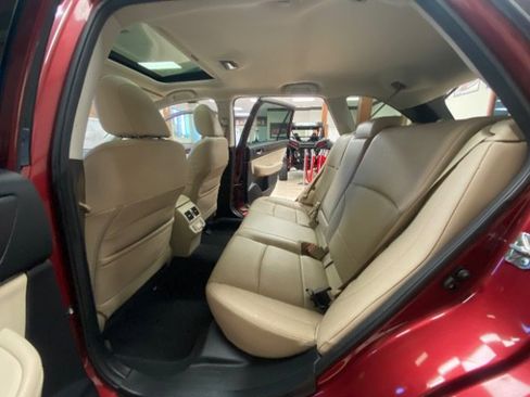 Used 2018 Subaru Outback 2.5i Limited image 15