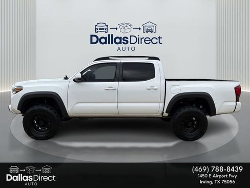 Used 2019 Toyota Tacoma TRD Off-Road image 9
