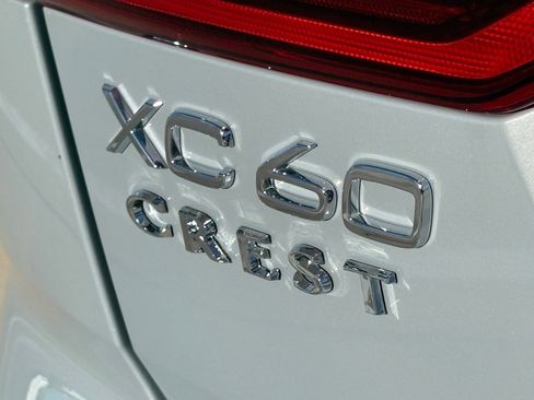 New 2026 Volvo XC60 B5 Core w/ Protection Package Premier image 9