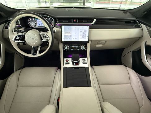 Used 2025 Jaguar F-PACE R-Dynamic S AWD/4WD image 16