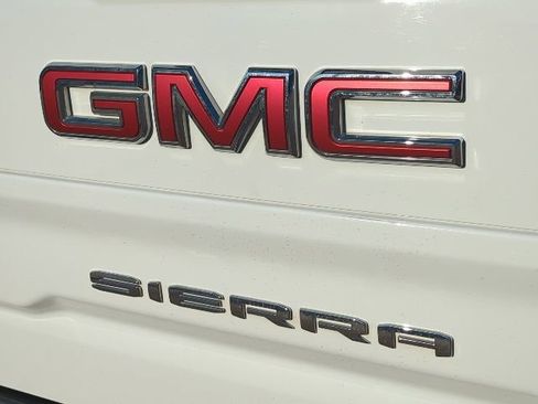 Used 2023 GMC Sierra 1500 AT4 image 10